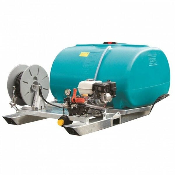 Ute boom spryaing unit with honda engine