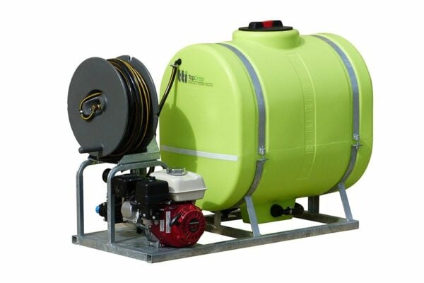 Ute spray unit with Honda engine and spray hose reel