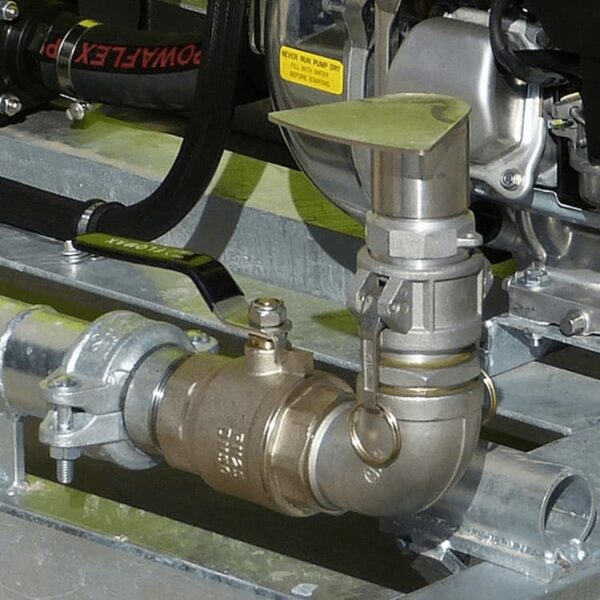 Deflector sprayer kit for water cartage tank